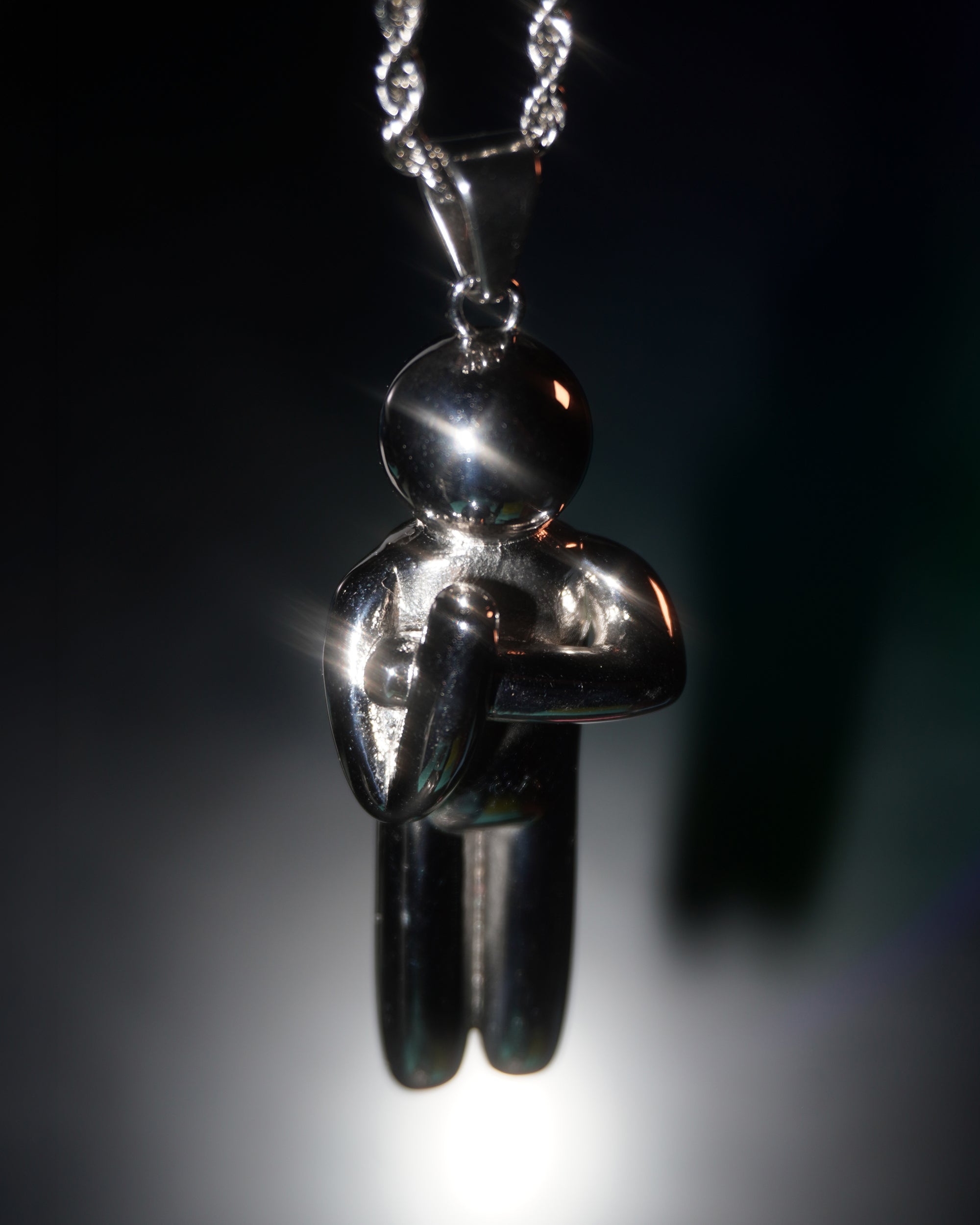 "Crossed Arms" Chain