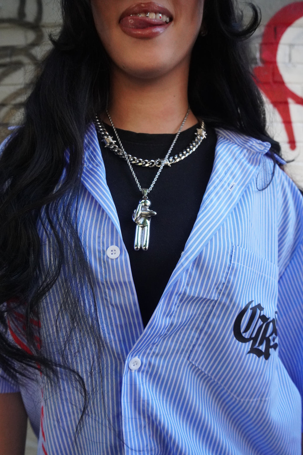 "Crossed Arms" Chain